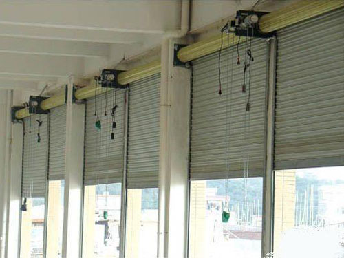 東莞電動(dòng)卷閘門內(nèi)部零件的維護(hù)